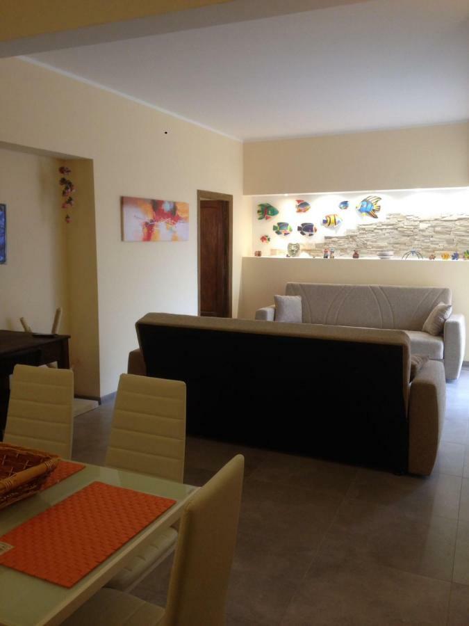 A Casa Di Fede Apartment L'Aquila Bagian luar foto