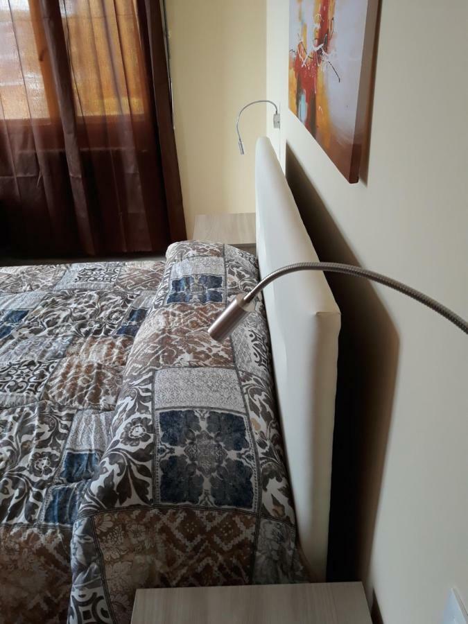A Casa Di Fede Apartment L'Aquila Bagian luar foto